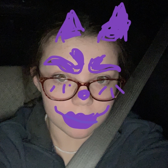 Meet your Posher, Clara - Picture 1 of 1